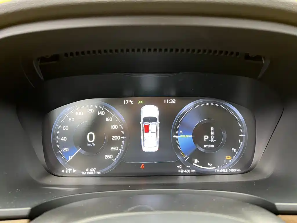 Volvo S90 PHEV — миниатюра 17
