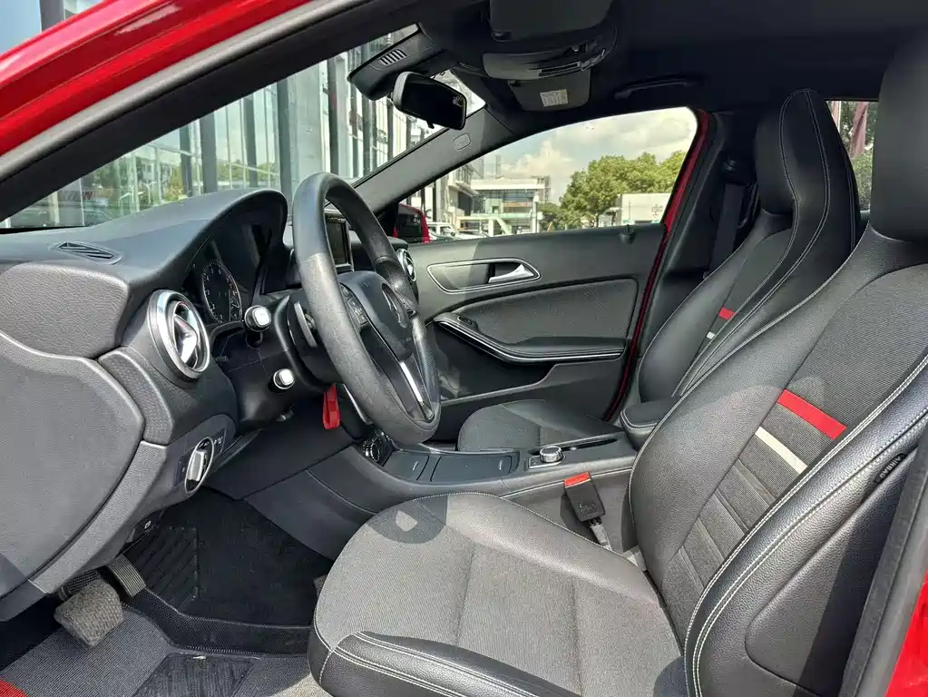 Mercedes-Benz A-Class (Import) — миниатюра 10