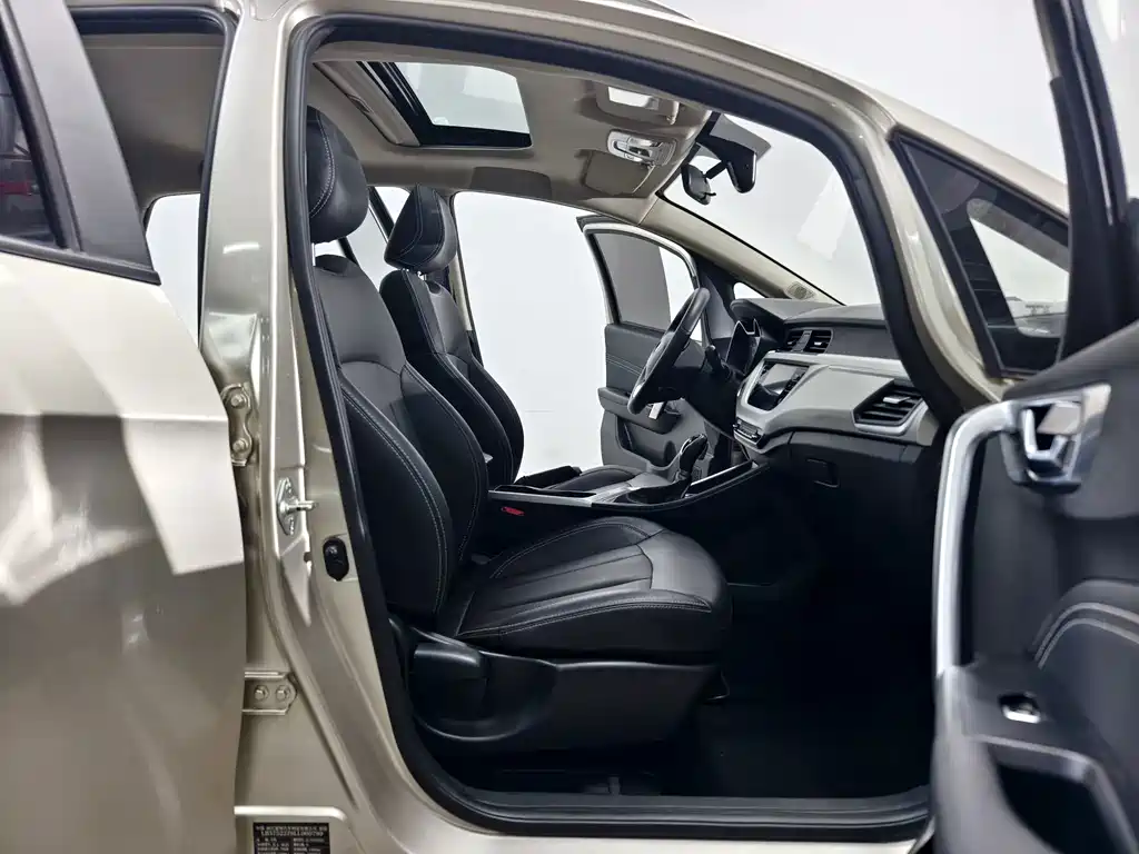 Geely Vision X3 — миниатюра 14