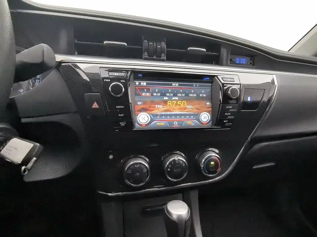 Toyota Corolla — миниатюра 12