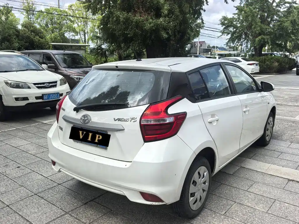 Toyota Vios FS — миниатюра 6