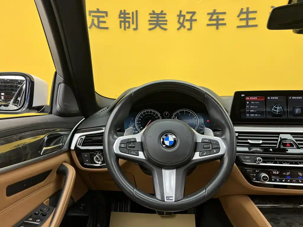 BMW 5 Series — миниатюра 28