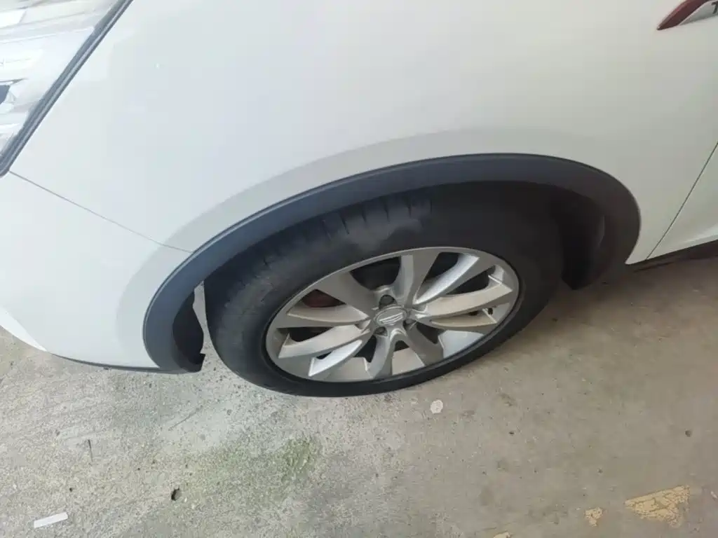 Geely Emgrand GS — миниатюра 23