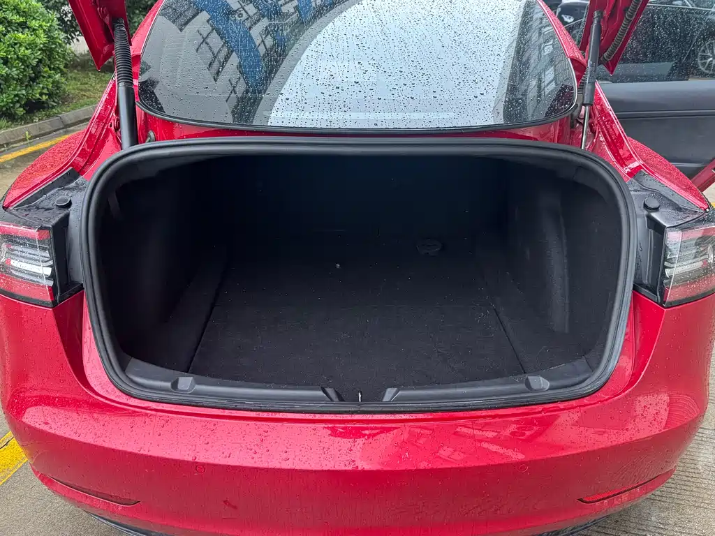 Tesla Model 3 — фотографии объявления, Фото 13