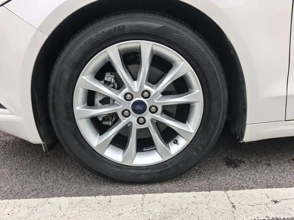 Ford Mondeo — миниатюра 20