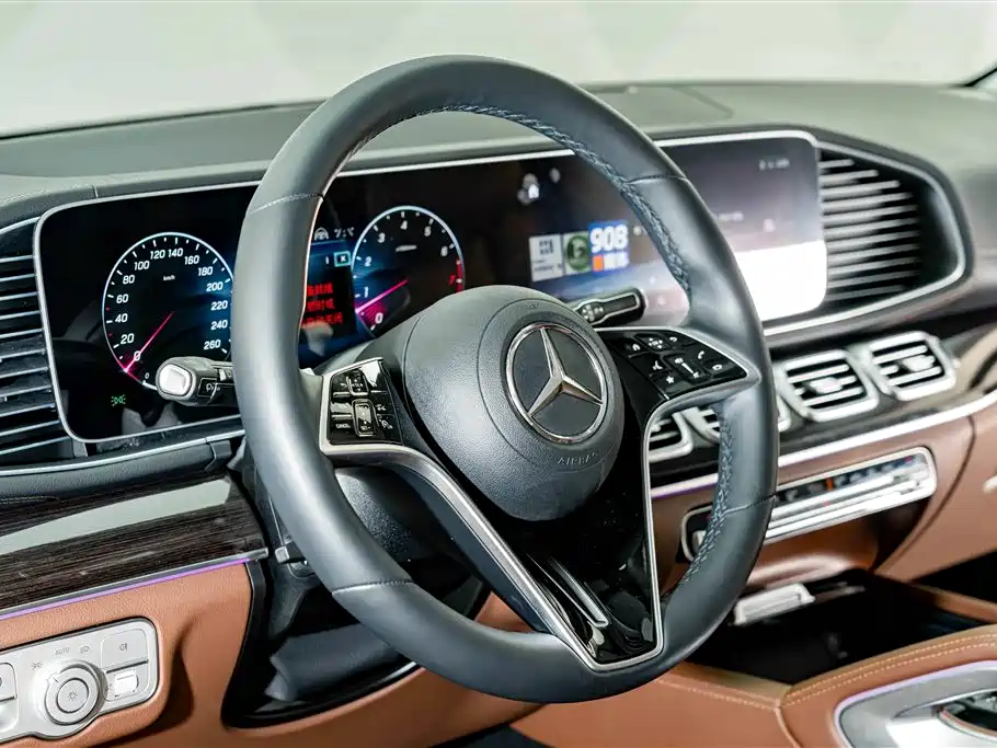 Mercedes-Benz GLE (Import) — миниатюра 11