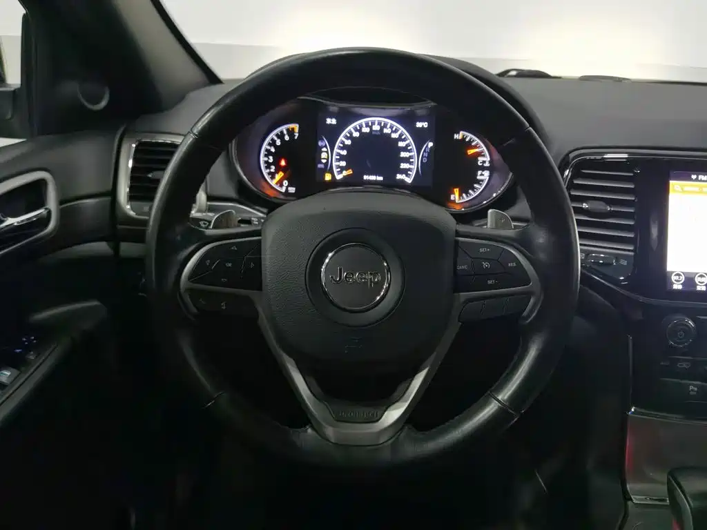 Jeep Grand Cherokee (Import) — миниатюра 11