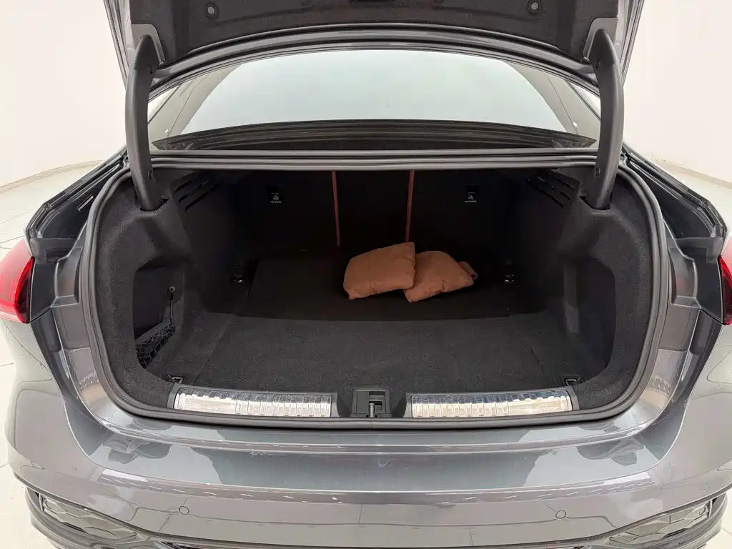 Audi A5L — миниатюра 18