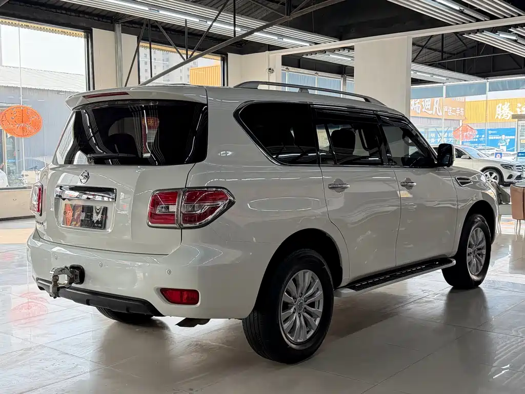 Nissan Patrol — миниатюра 4