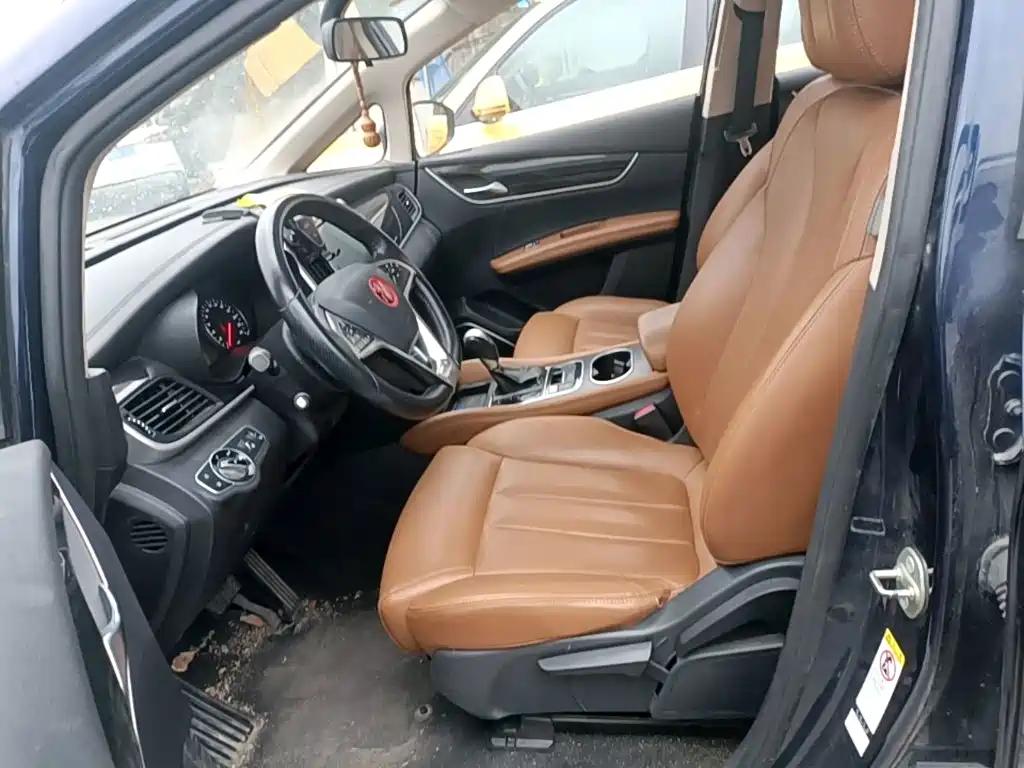 BYD MAX — миниатюра 15