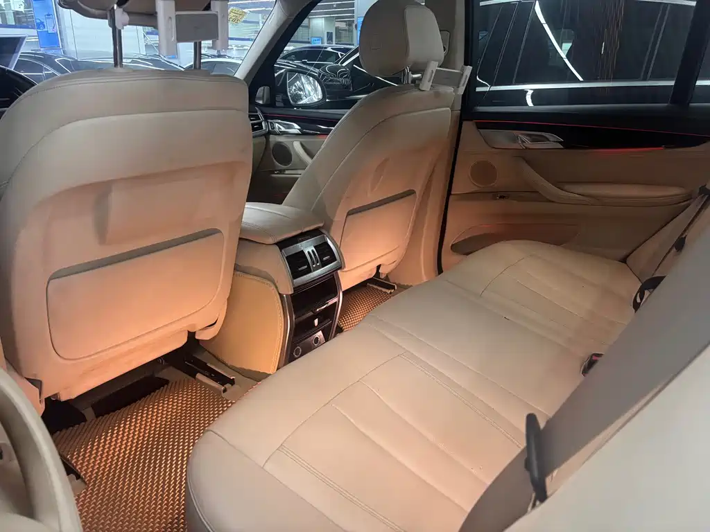 BMW X5 (Import) — миниатюра 5
