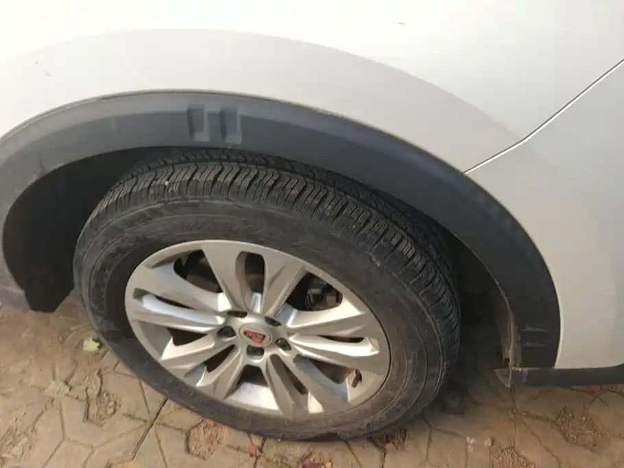 Roewe RX5 — миниатюра 6