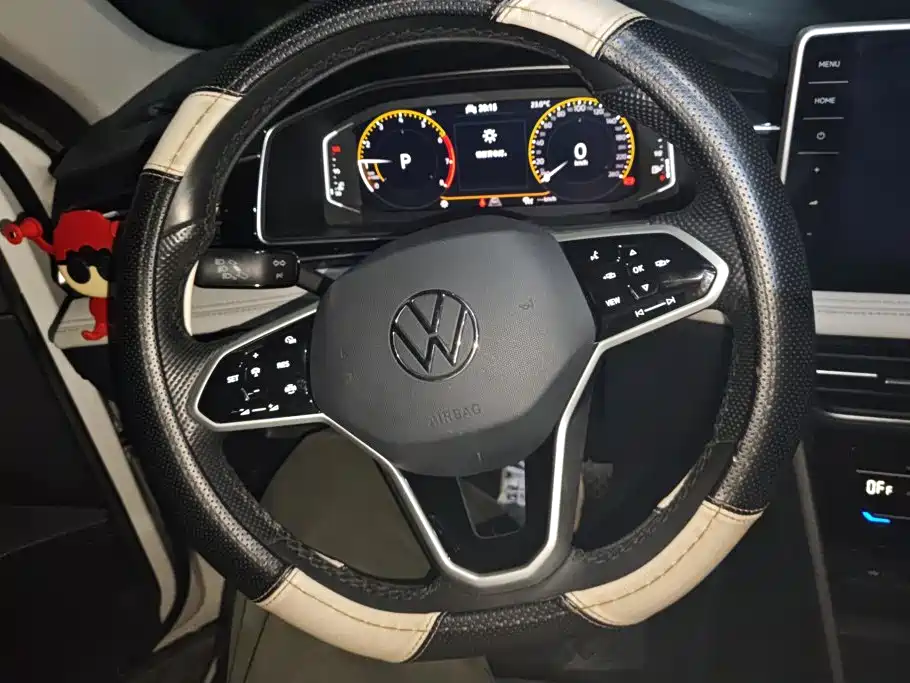 Volkswagen Tiguan L — миниатюра 15