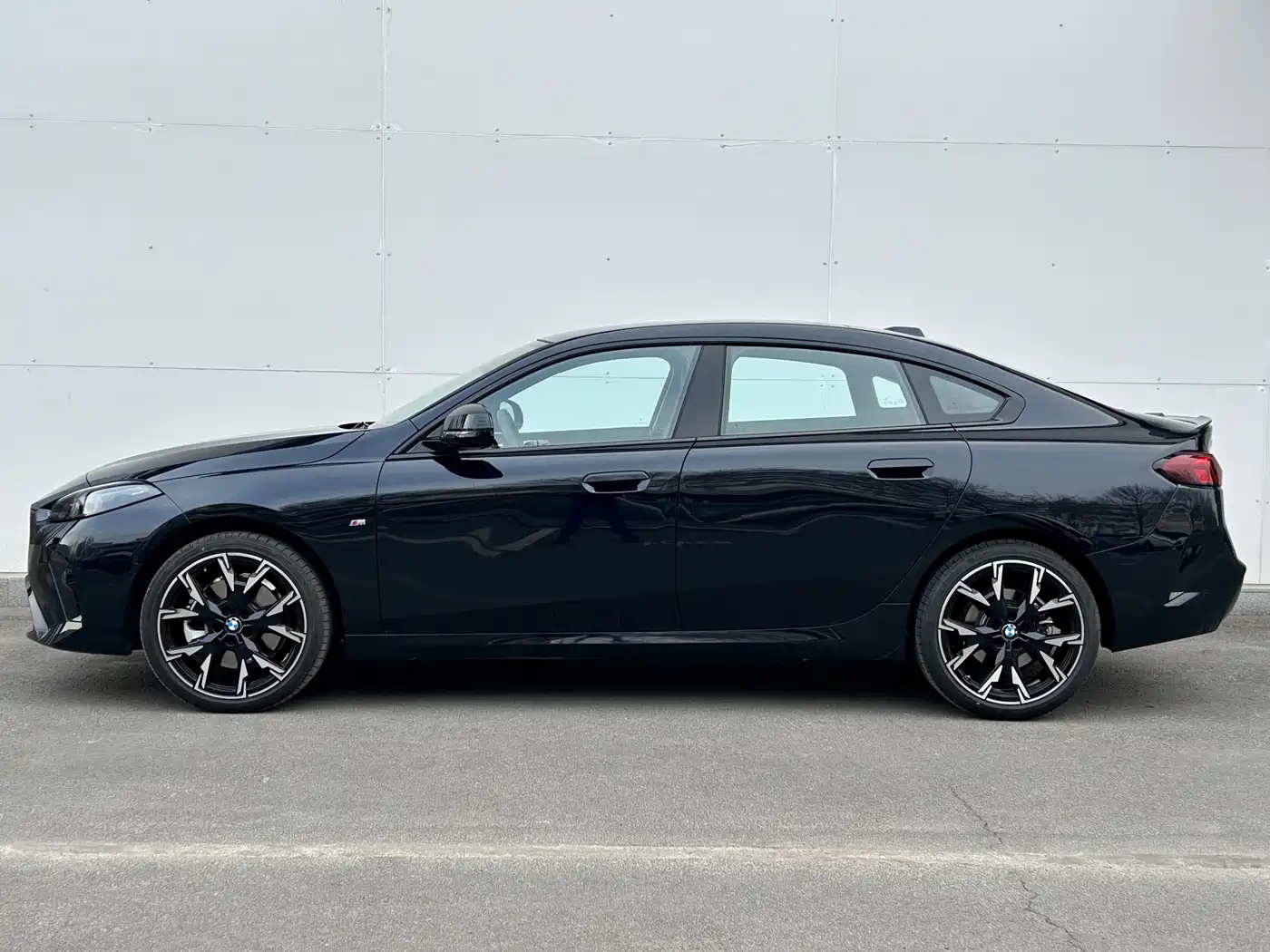 BMW 2 series 2025 Черный из Китая, фото 4