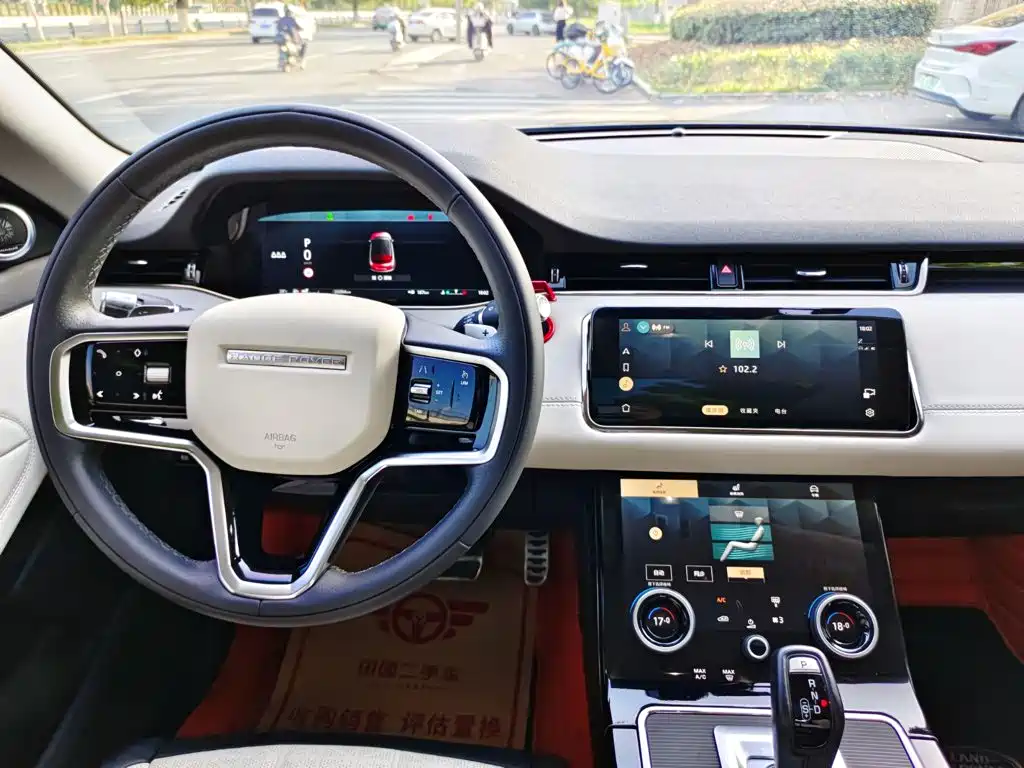 Land Rover Evoque — миниатюра 13