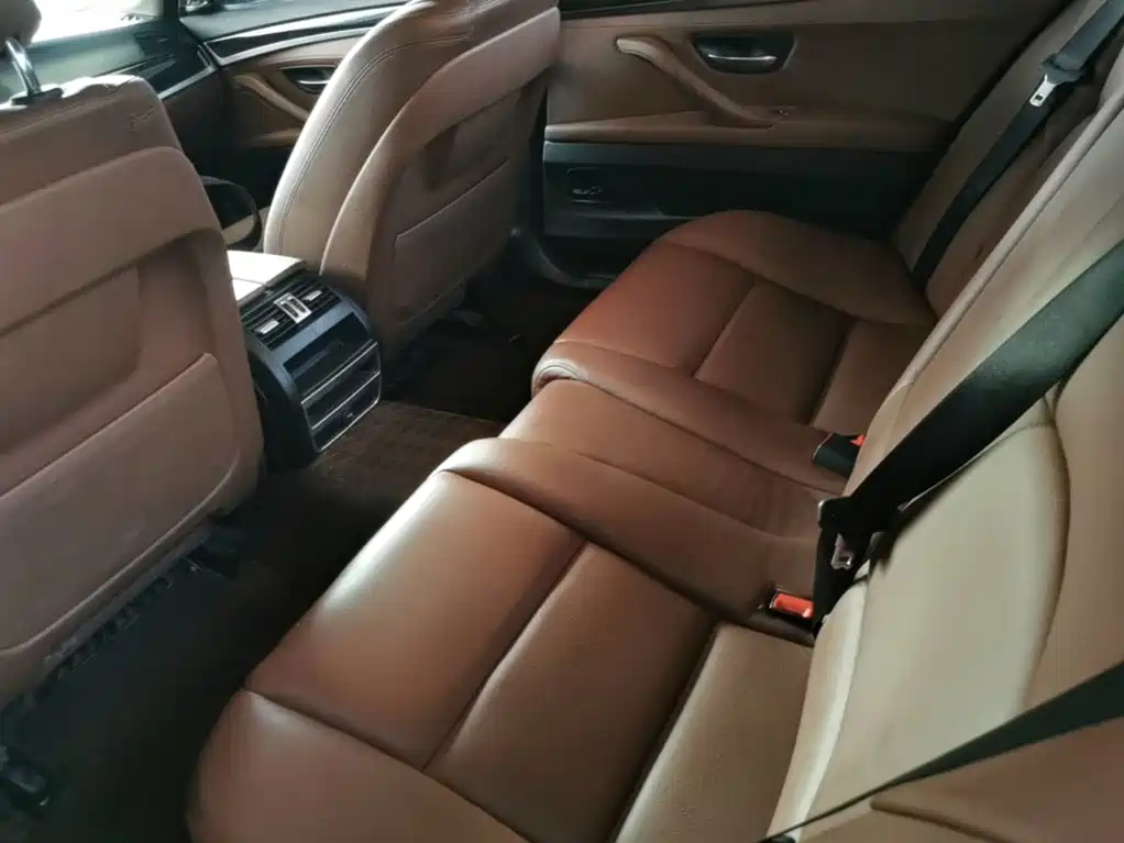 BMW 5 Series — миниатюра 17
