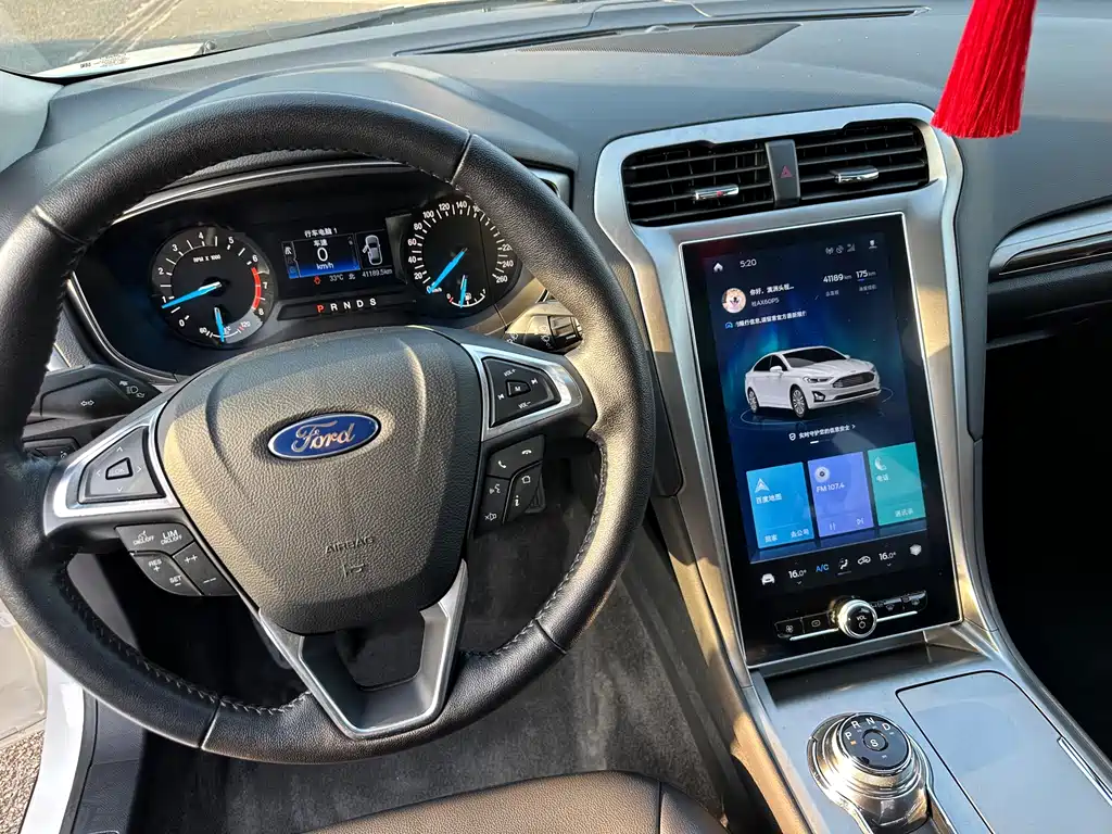 Ford Mondeo — миниатюра 8