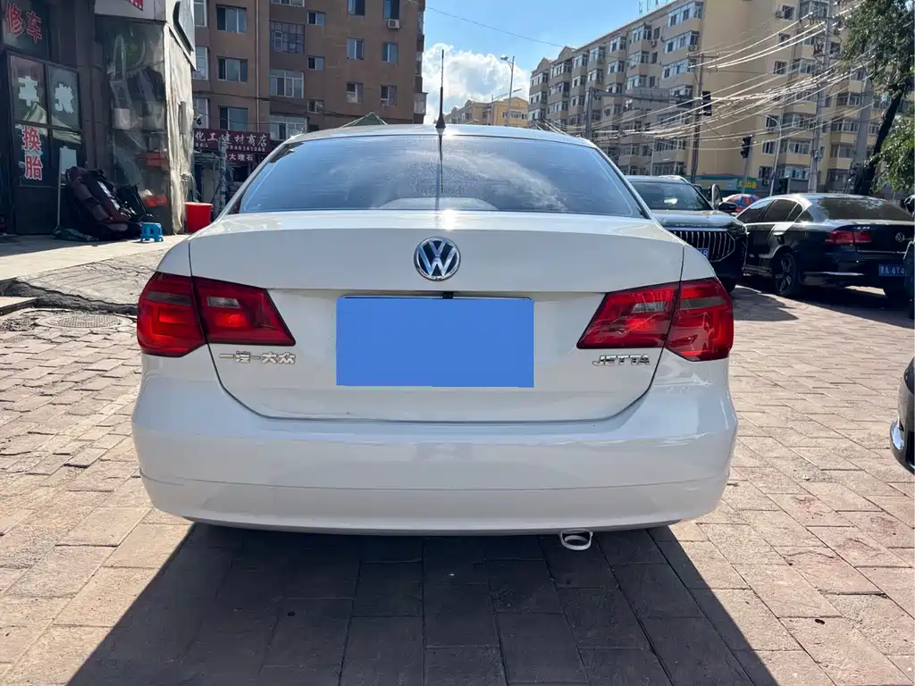 Volkswagen Jetta — миниатюра 6
