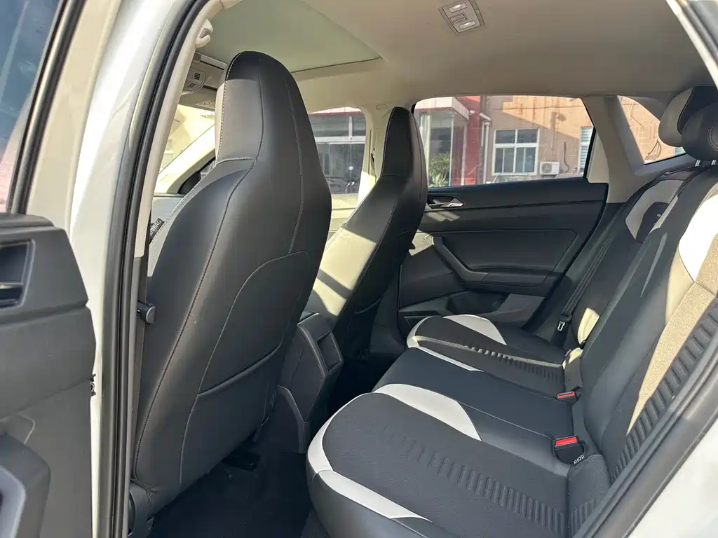 Volkswagen Polo — миниатюра 5
