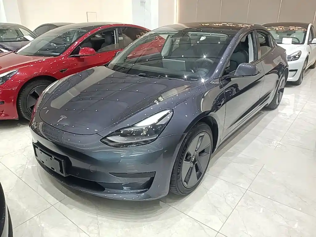 Tesla Model 3 — миниатюра 2