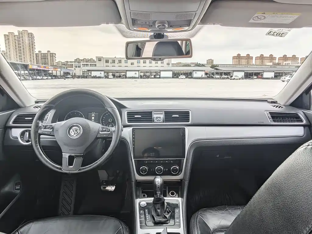 Volkswagen Passat 2015 1.8TSI AT