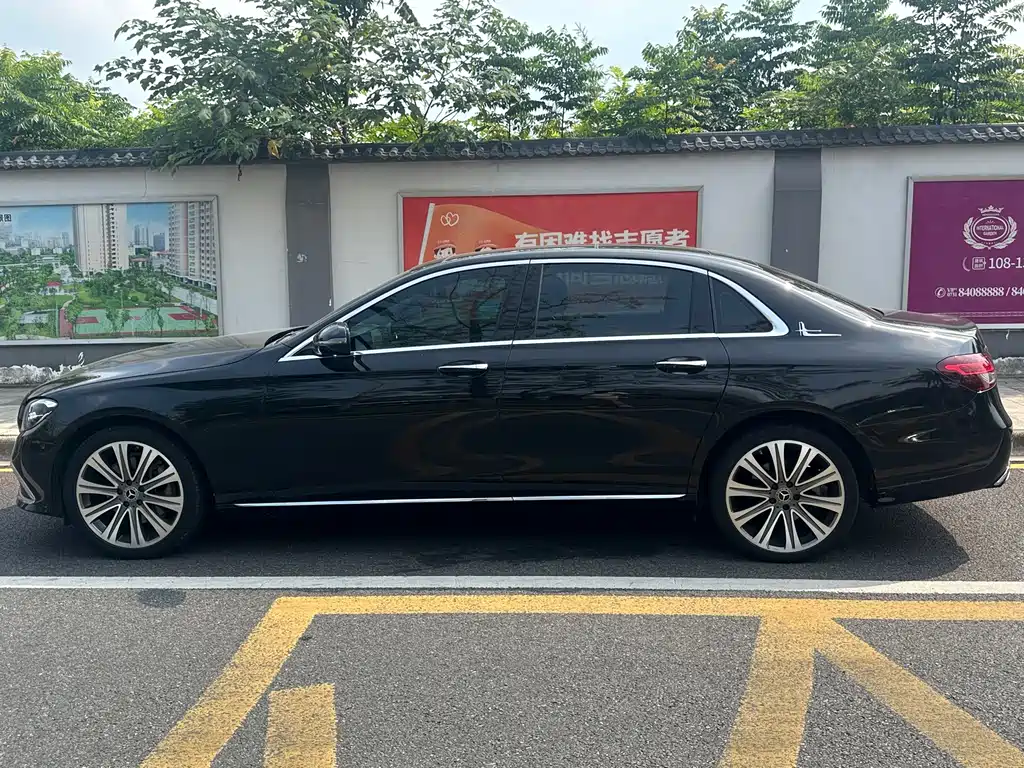 Mercedes-Benz E-Class — миниатюра 16