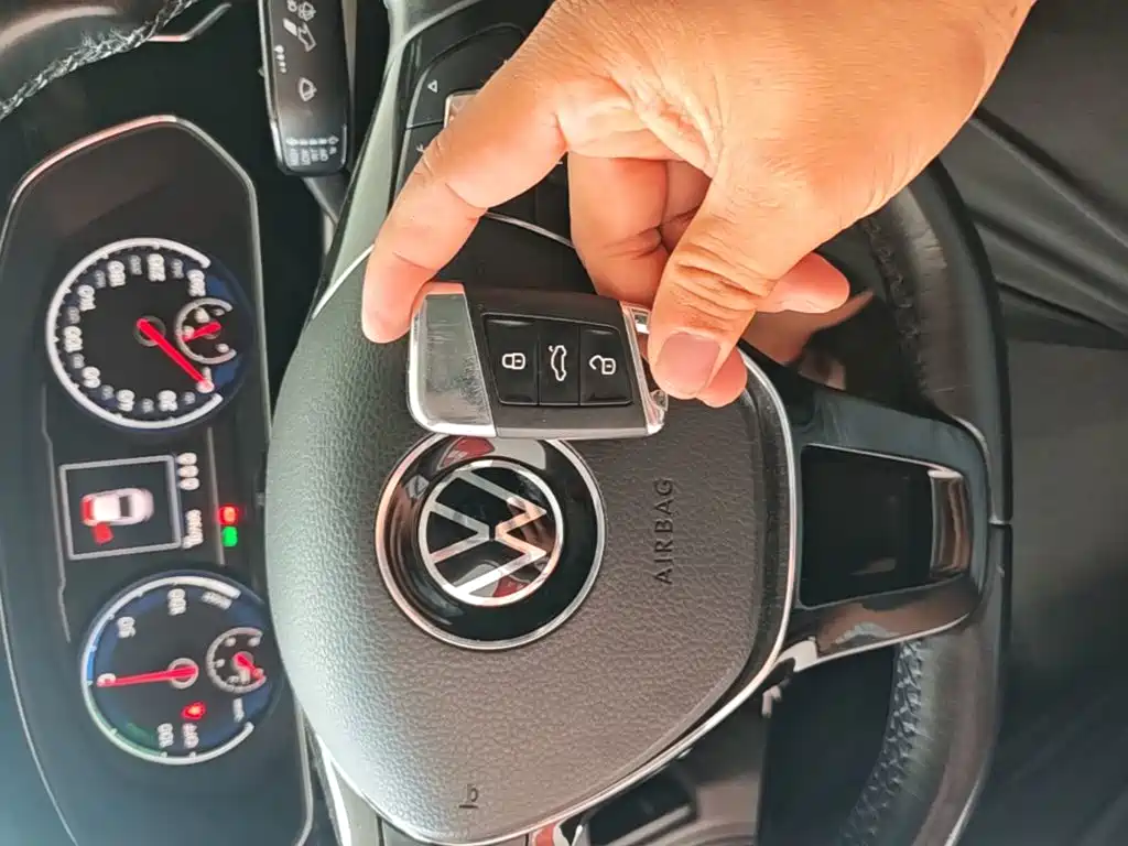 Volkswagen 帕萨特插电混动 — миниатюра 9