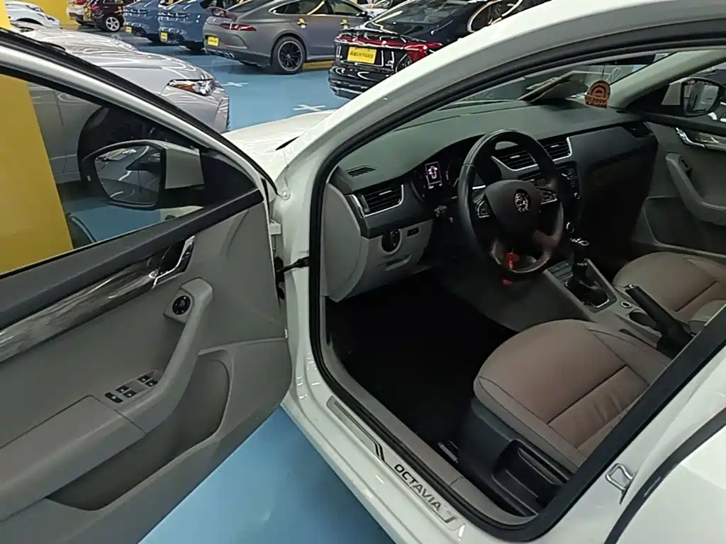 Skoda Octavia — миниатюра 16