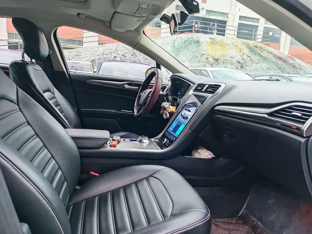 Ford Mondeo — миниатюра 13