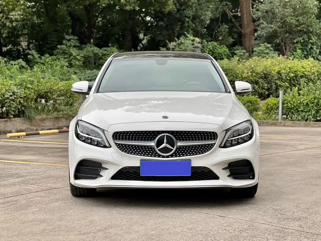 Mercedes-Benz C-Class — миниатюра 2