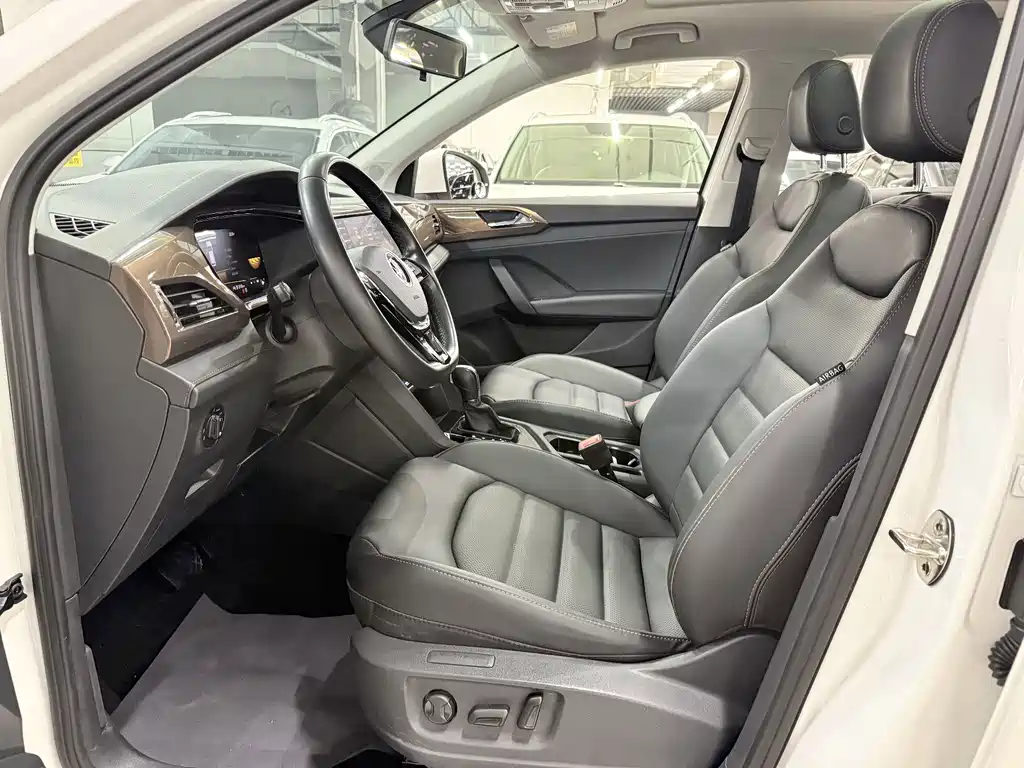 Volkswagen Tharu 2022 280TSI Luxury