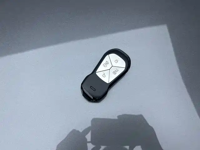 XPeng P7 — миниатюра 16