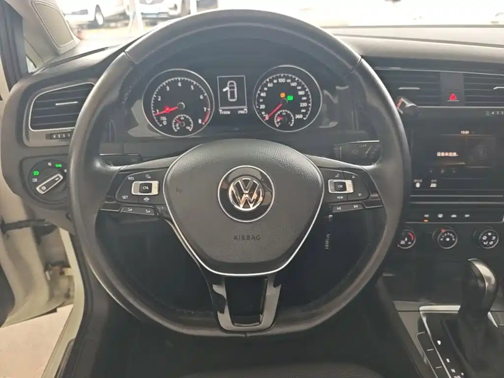 Volkswagen Golf — миниатюра 11