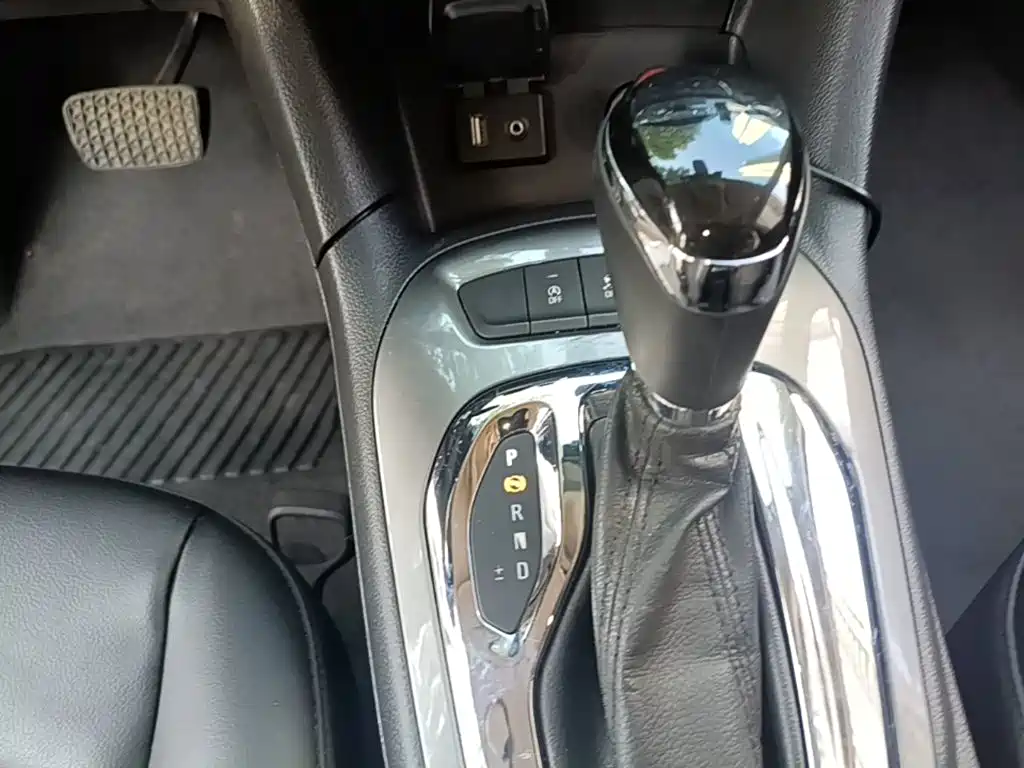 Chevrolet Cruze — миниатюра 14
