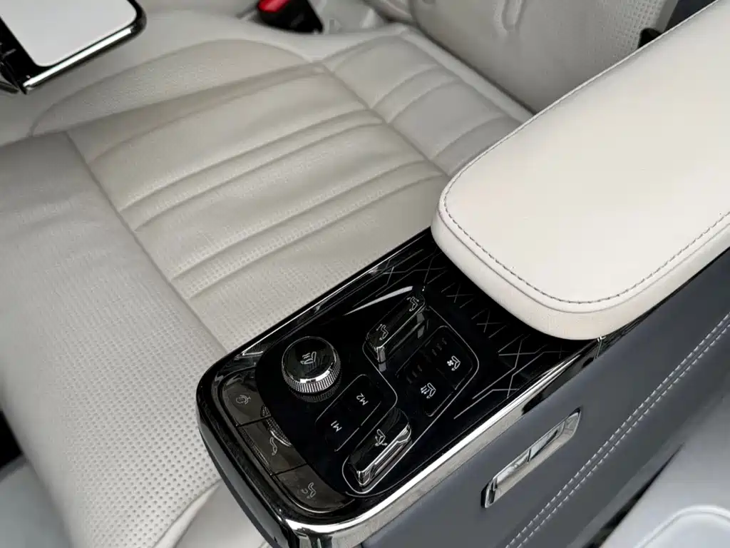 Zeekr 009 — миниатюра 12