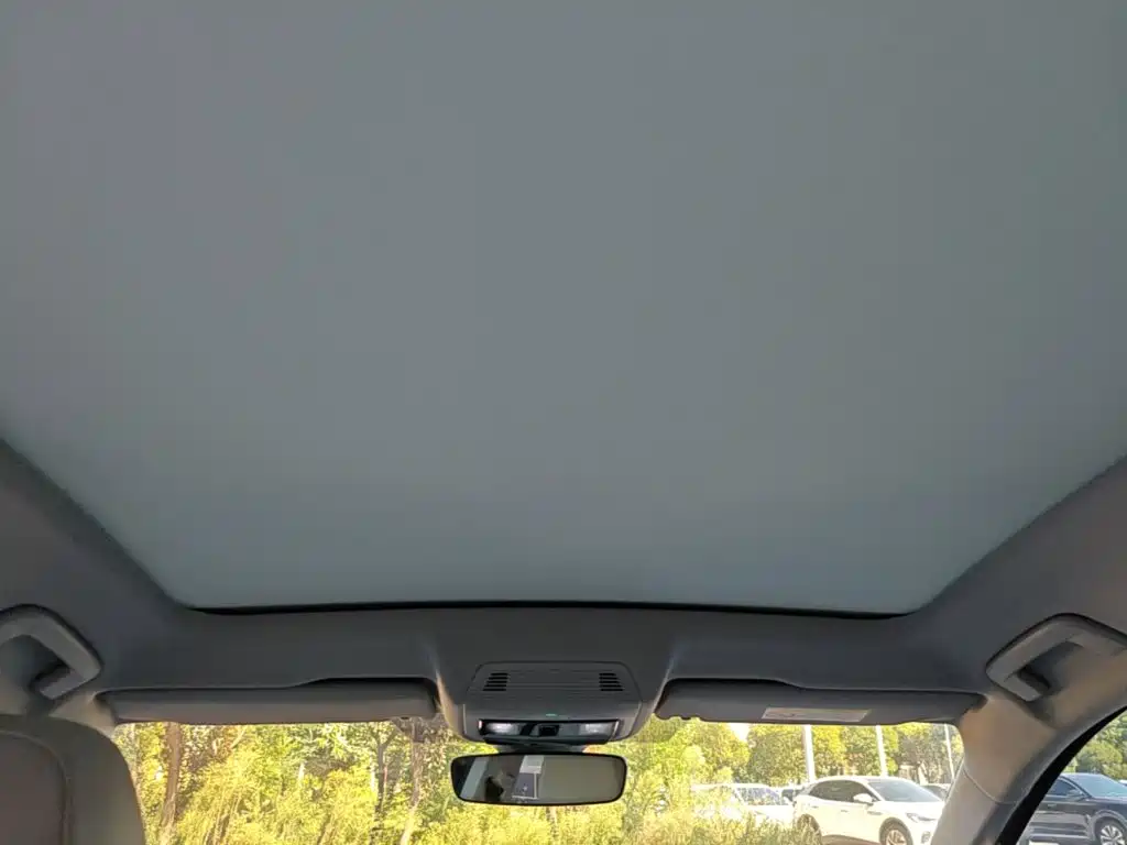Volkswagen ID.6 X — миниатюра 18