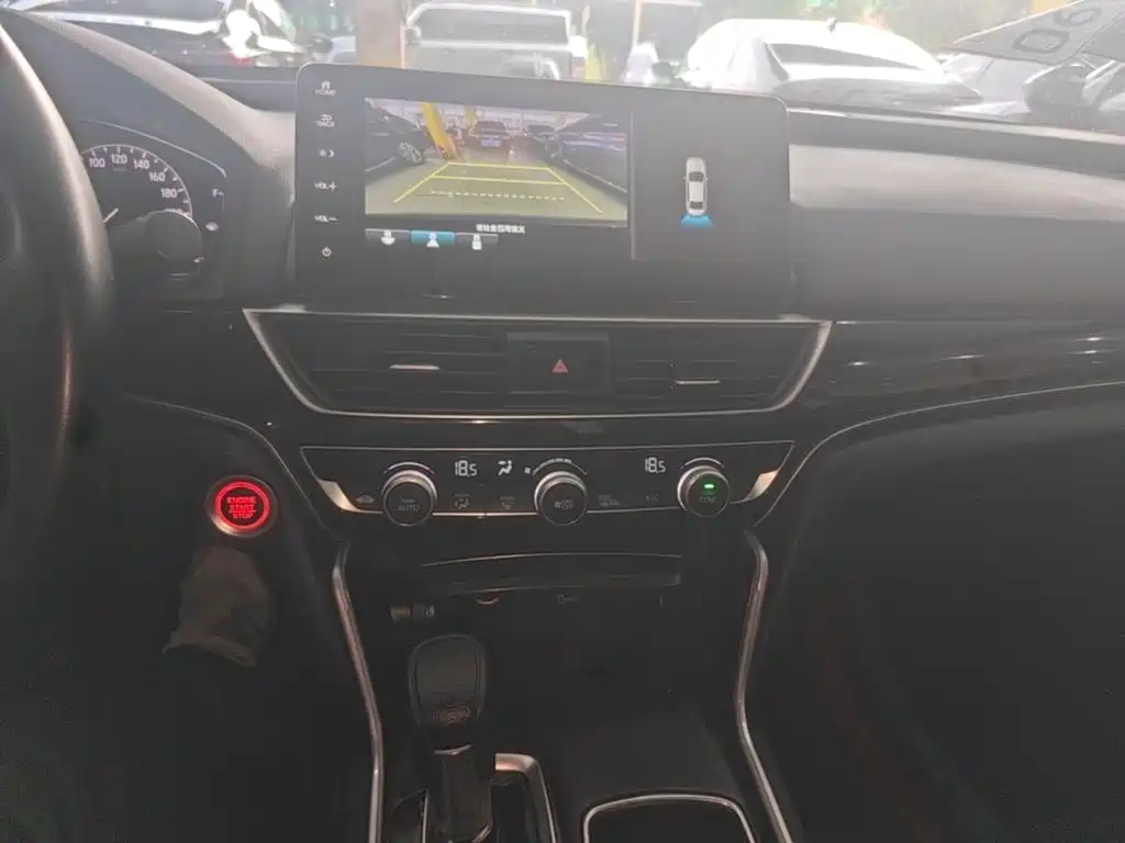 Honda Accord — миниатюра 13