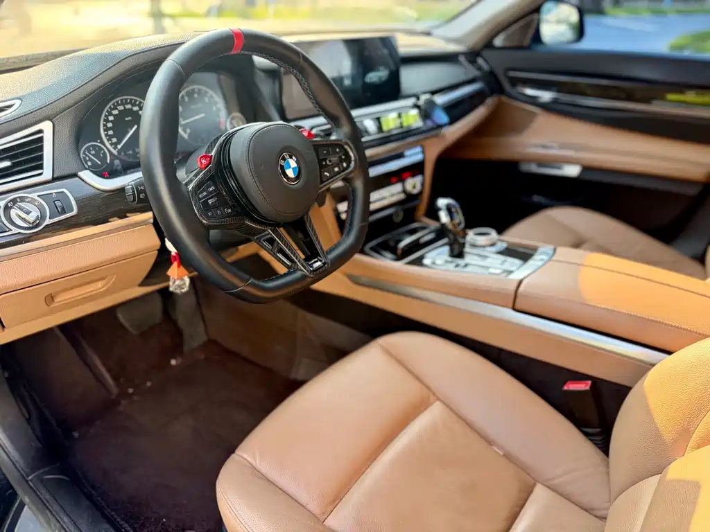 BMW 7 Series — миниатюра 4