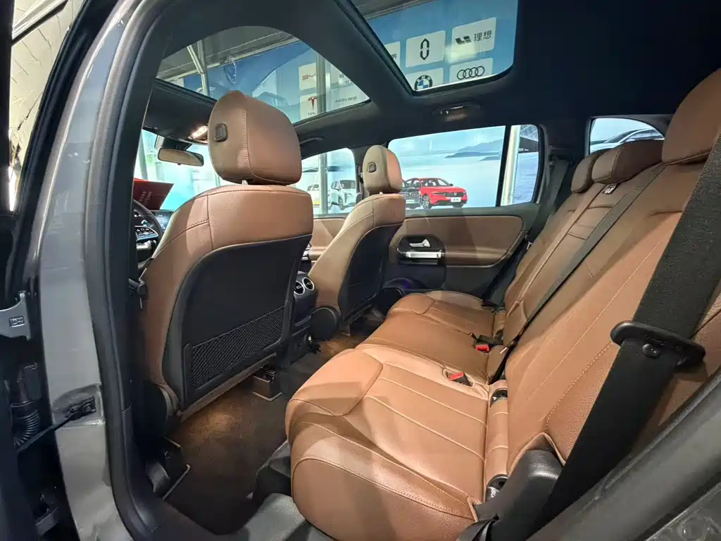 Mercedes-Benz GLB — миниатюра 6