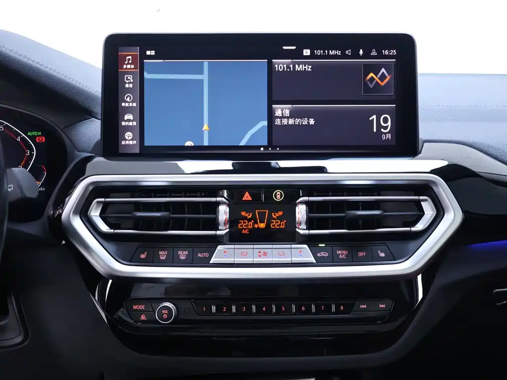 BMW X3 — миниатюра 10