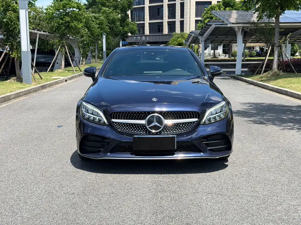 Mercedes-Benz C-Class (Import) — миниатюра 2