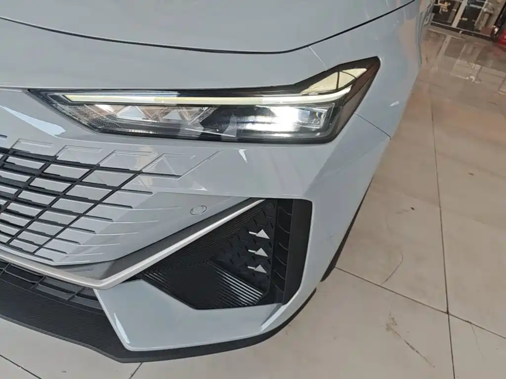 Changan UNI-V — миниатюра 24