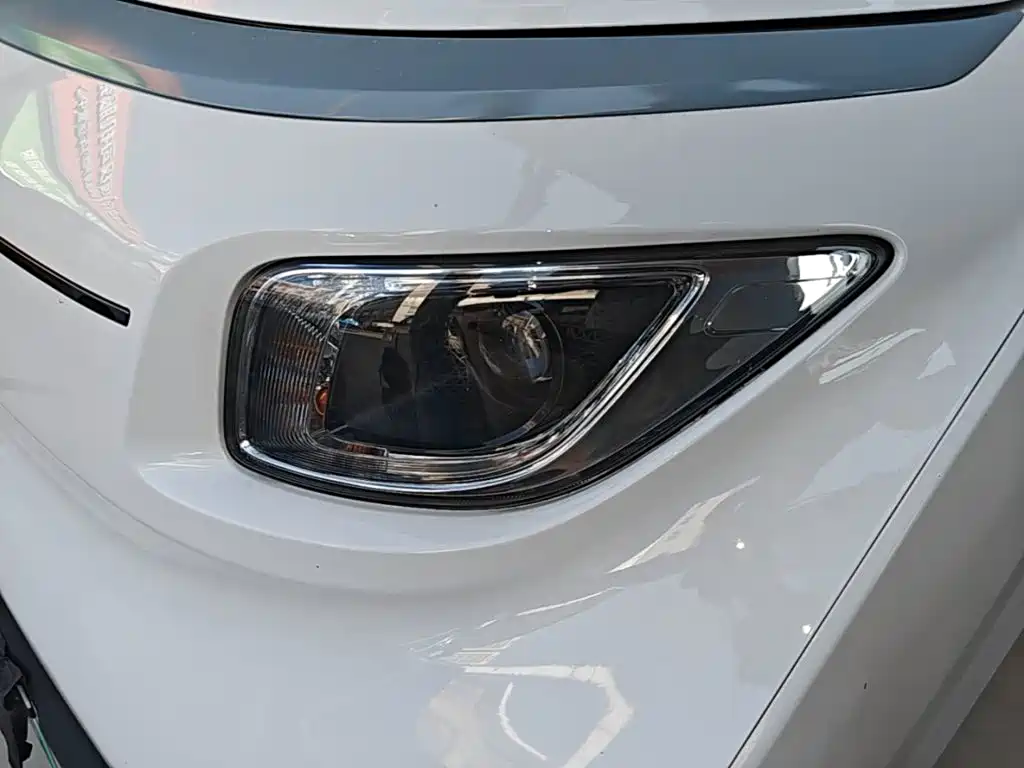 Wuling Nano EV — миниатюра 24