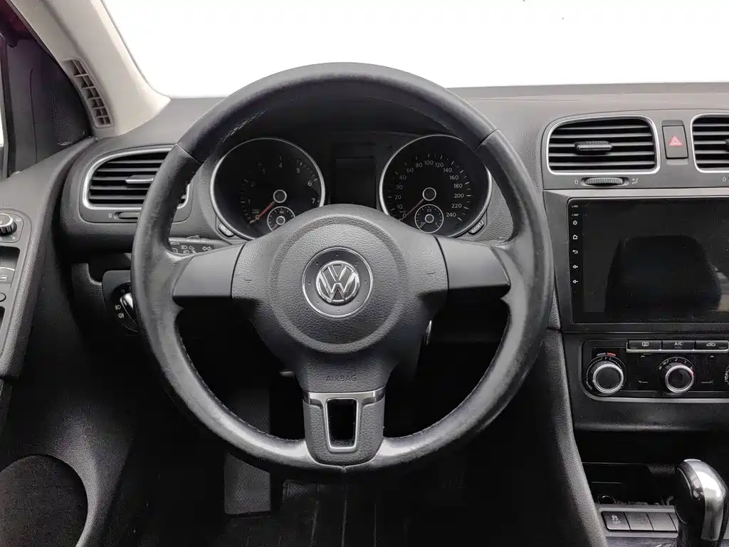 Volkswagen Golf — миниатюра 11