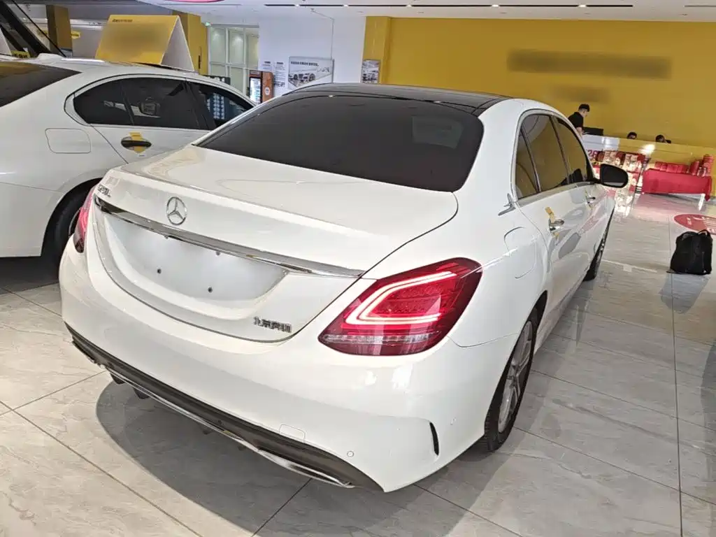 Mercedes-Benz C-Class — миниатюра 7