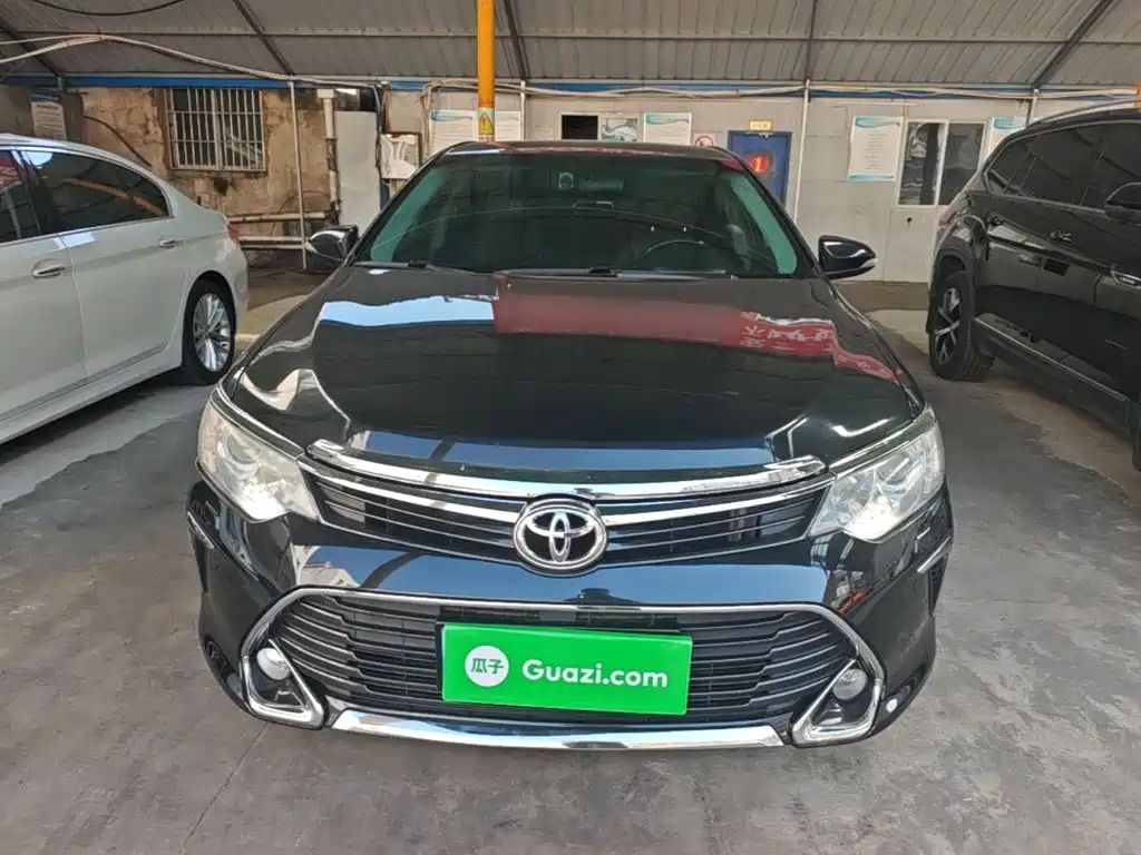 Toyota Camry — миниатюра 3