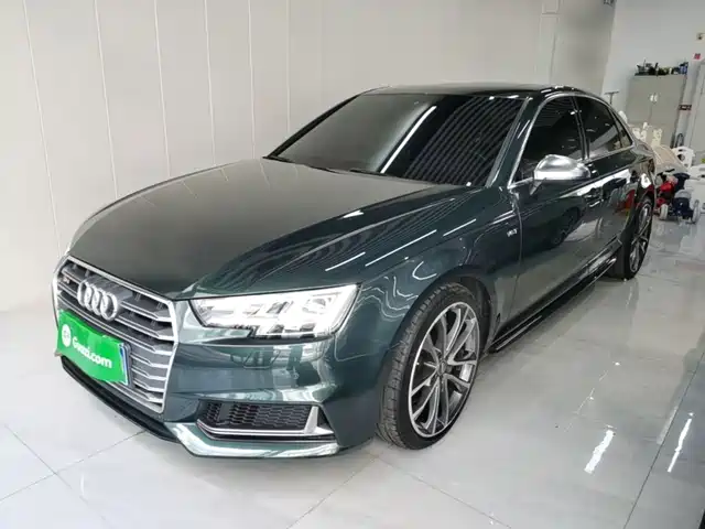 Audi S4