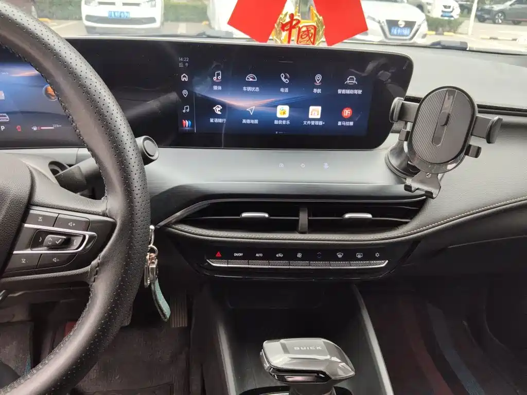 Buick Verano — миниатюра 9