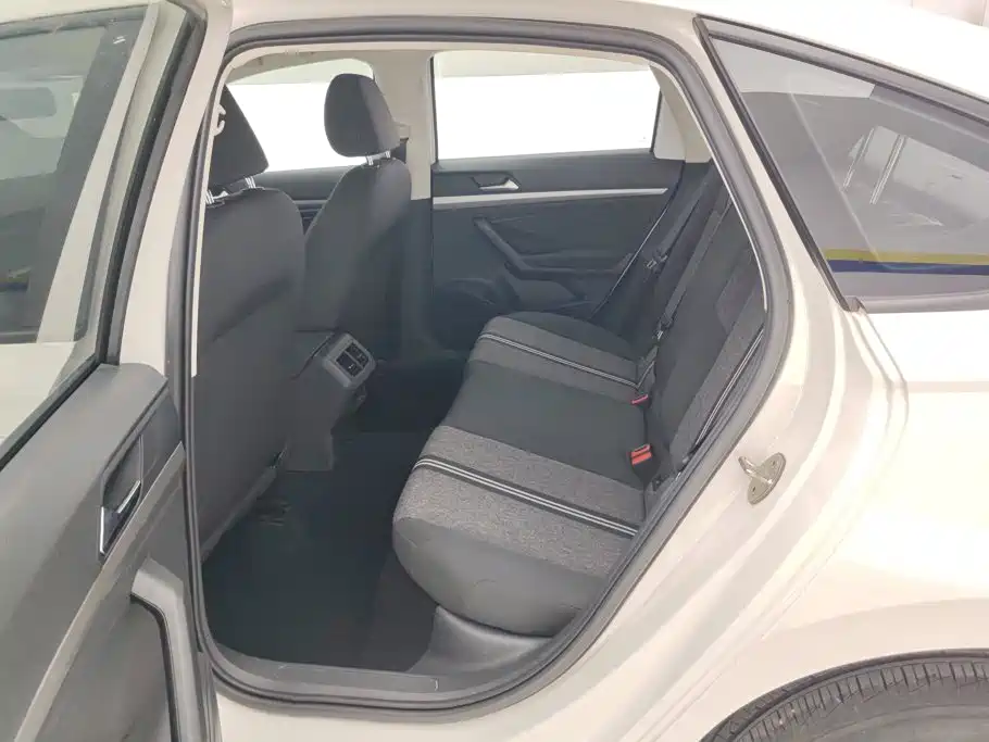 Volkswagen Lavida — миниатюра 11