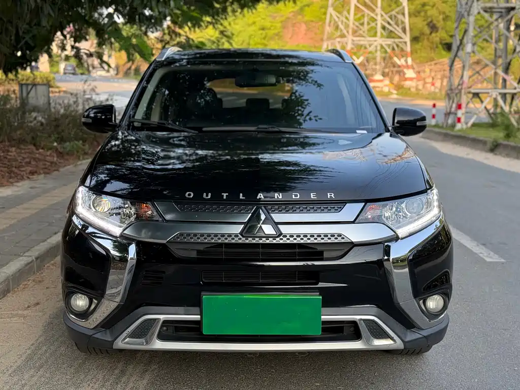 Mitsubishi Outlander — миниатюра 2